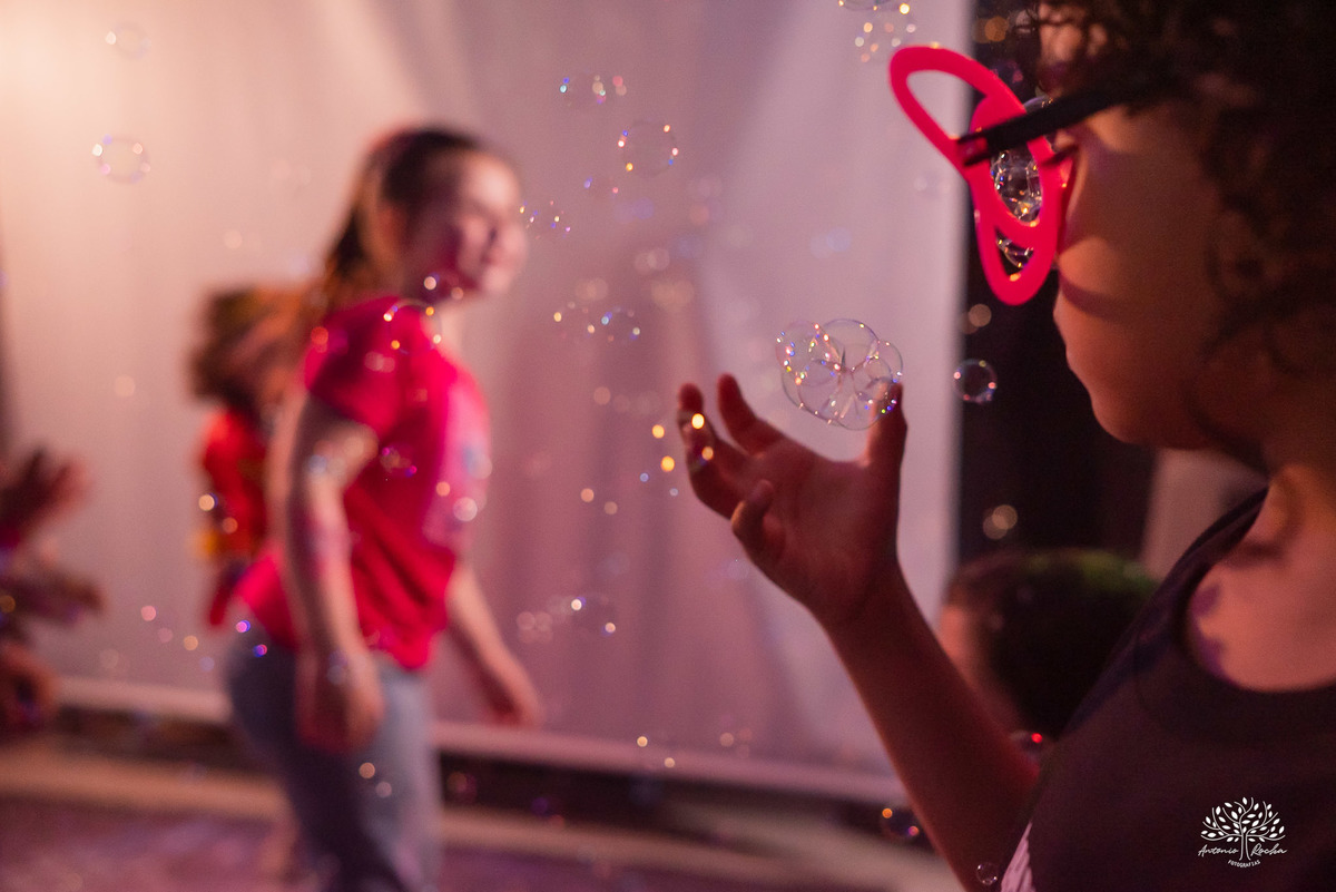 Heitor - aniversário infantil - fotografia de festa - fotógrafo de crianças - Antonio Rocha Fotografias - fotografia de família - infância  - playground - bolinhas de sabão - parabéns animado - balão surpresa - fotografia de aniversário - Pelotas-labamba