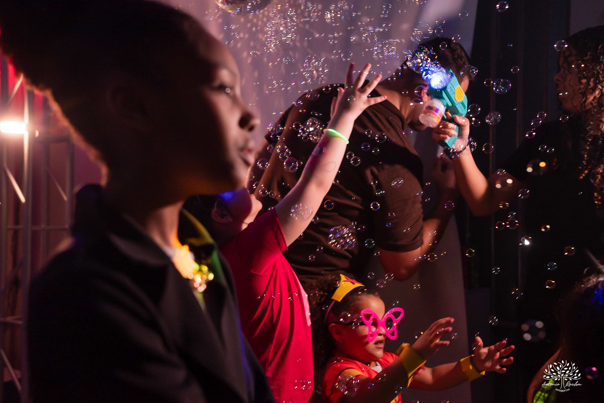 Heitor - aniversário infantil - fotografia de festa - fotógrafo de crianças - Antonio Rocha Fotografias - fotografia de família - infância  - playground - bolinhas de sabão - parabéns animado - balão surpresa - fotografia de aniversário - Pelotas-labamba