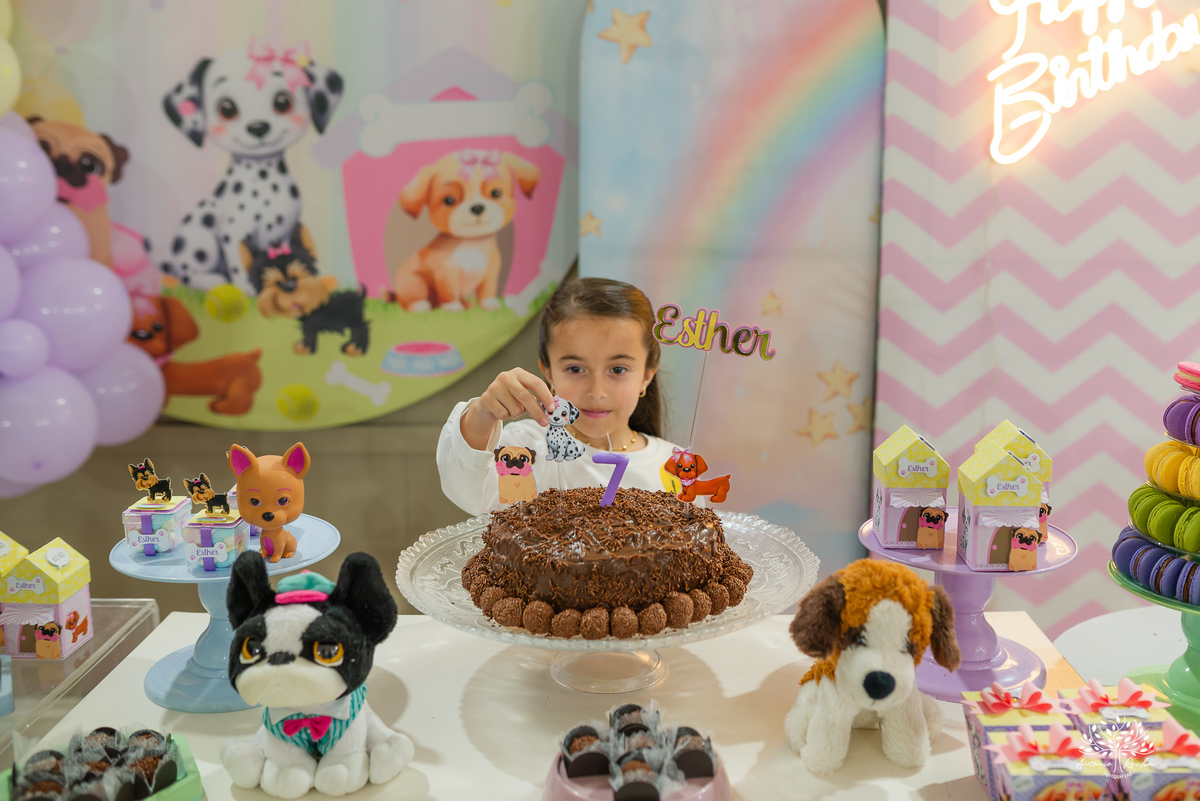 aniversário infantil - fotografia infantil - fotógrafa infantil - festa de aniversário - fotógrafa de família - história em família - infância - festa da Teté - bolo de aniversário - fotógrafo em Pelotas - Antonio Rocha Fotografias – tio Guigui – renata 