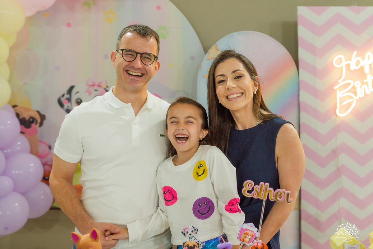 aniversário infantil - fotografia infantil - fotógrafa infantil - festa de aniversário - fotógrafa de família - história em família - infância - festa da Teté - bolo de aniversário - fotógrafo em Pelotas - Antonio Rocha Fotografias – tio Guigui – renata 