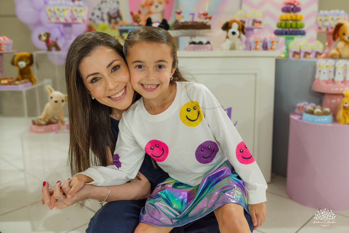 aniversário infantil - fotografia infantil - fotógrafa infantil - festa de aniversário - fotógrafa de família - história em família - infância - festa da Teté - bolo de aniversário - fotógrafo em Pelotas - Antonio Rocha Fotografias – tio Guigui – renata 