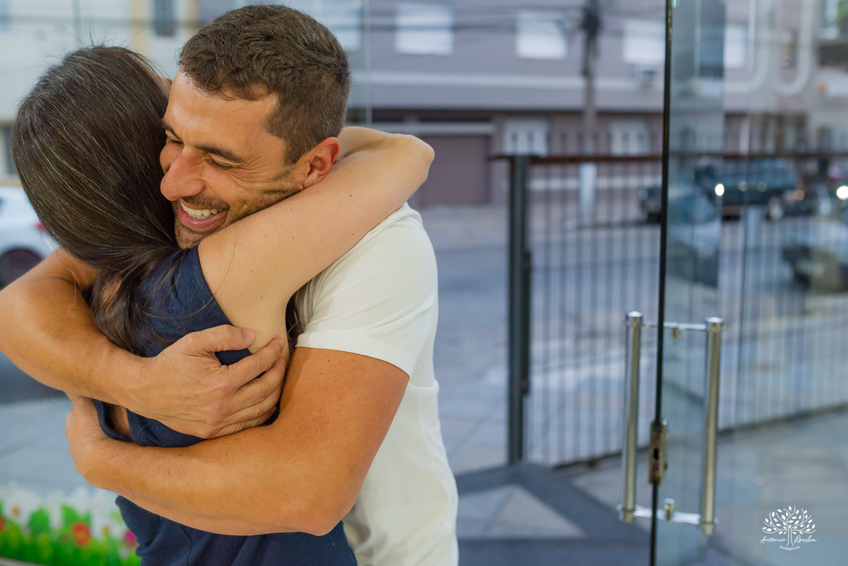 aniversário infantil - fotografia infantil - fotógrafa infantil - festa de aniversário - fotógrafa de família - história em família - infância - festa da Teté - bolo de aniversário - fotógrafo em Pelotas - Antonio Rocha Fotografias – tio Guigui – renata 