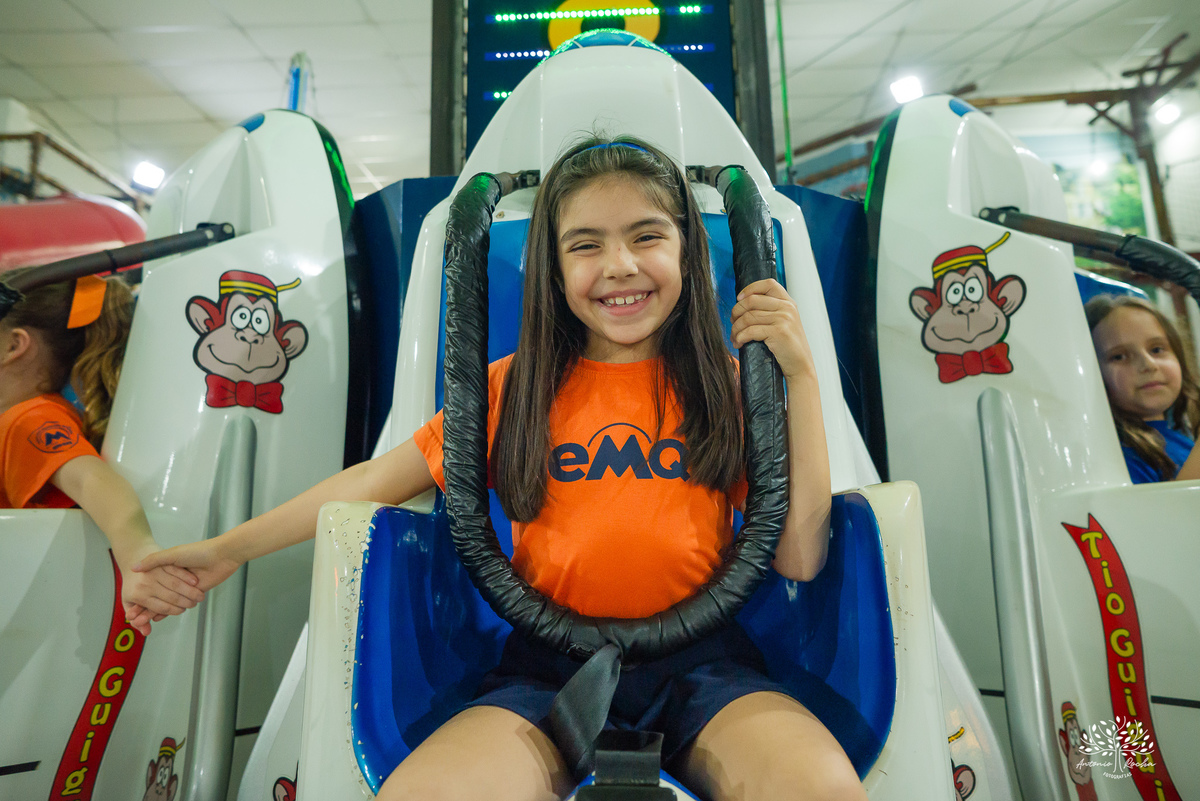 aniversário infantil - fotografia infantil - fotógrafa infantil - festa de aniversário - fotógrafa de família - história em família - infância - festa da Teté - bolo de aniversário - fotógrafo em Pelotas - Antonio Rocha Fotografias – tio Guigui – renata 