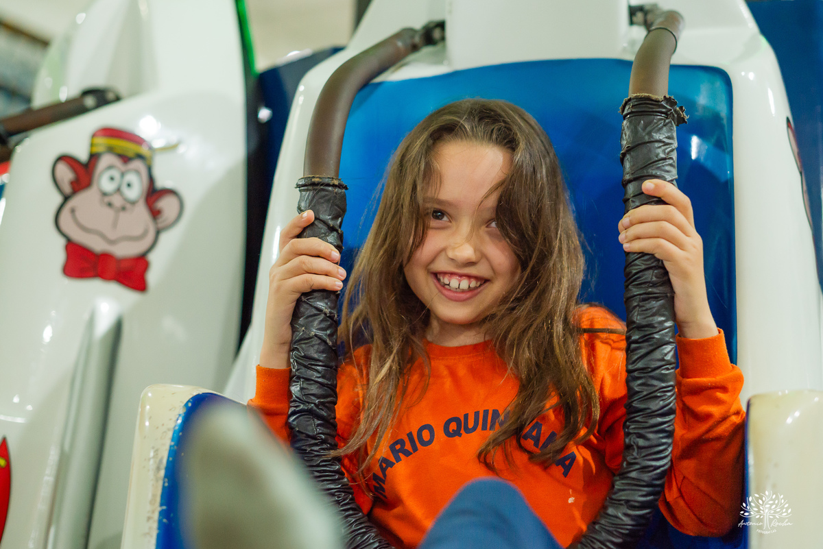 aniversário infantil - fotografia infantil - fotógrafa infantil - festa de aniversário - fotógrafa de família - história em família - infância - festa da Teté - bolo de aniversário - fotógrafo em Pelotas - Antonio Rocha Fotografias – tio Guigui – renata 