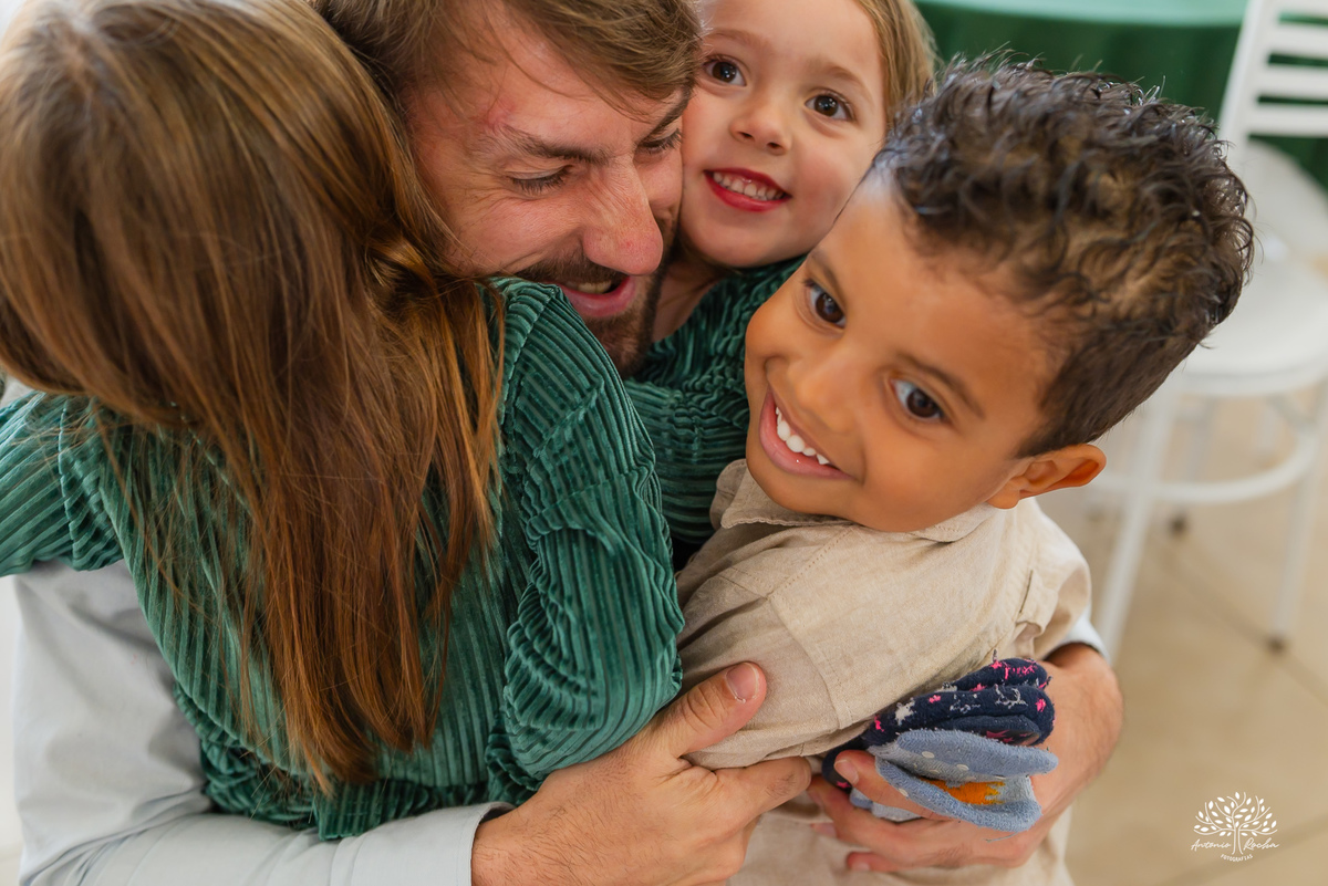 aniversário infantil - fotografia infantil - fotógrafo de festa - fotografia de irmãos - celebração em dose dupla - fotos de família - fotografia de aniversário - fotógrafo em Pelotas - fotografia documental - festa infantil - Antonio Rocha Fotografias