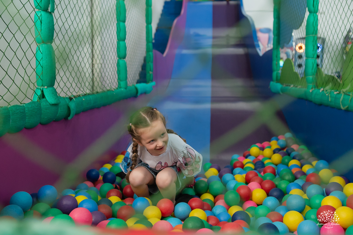 fotografia infantil - aniversário - infância - família - tobogã - salão Cliff Kids - festa personalizada - Stitch - Angel - tema de festa - carinho familiar - fotos espontâneas  - fotógrafo de infância - Antonio Rocha Fotografias - Pelotas