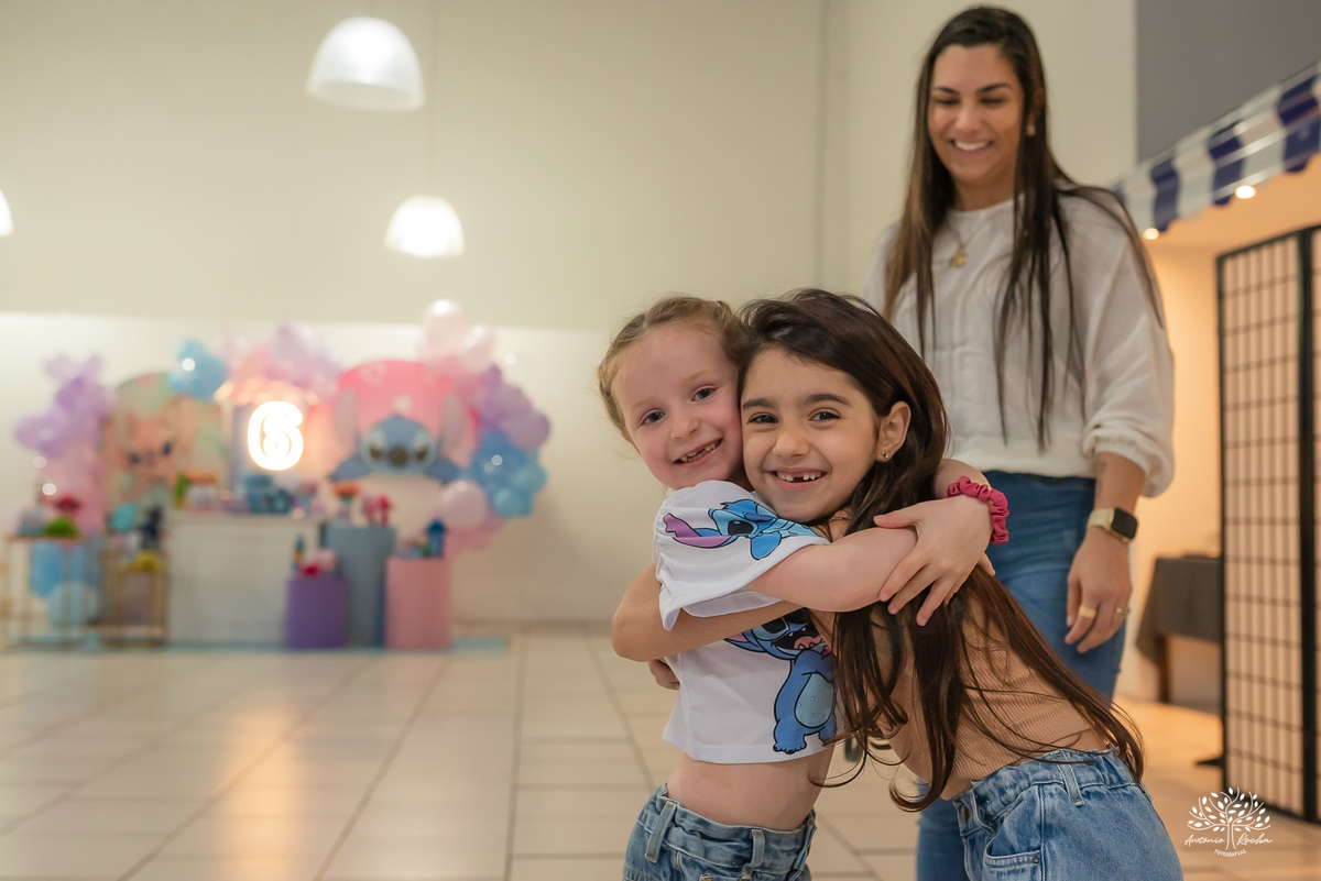 fotografia infantil - aniversário - infância - família - tobogã - salão Cliff Kids - festa personalizada - Stitch - Angel - tema de festa - carinho familiar - fotos espontâneas  - fotógrafo de infância - Antonio Rocha Fotografias - Pelotas