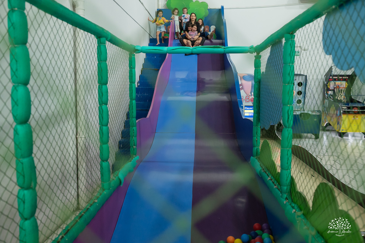 fotografia infantil - aniversário - infância - família - tobogã - salão Cliff Kids - festa personalizada - Stitch - Angel - tema de festa - carinho familiar - fotos espontâneas  - fotógrafo de infância - Antonio Rocha Fotografias - Pelotas