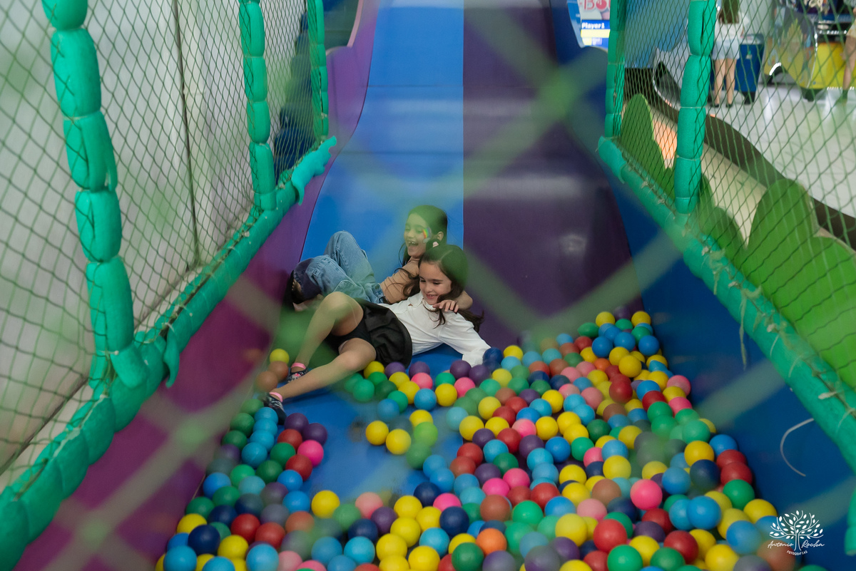 fotografia infantil - aniversário - infância - família - tobogã - salão Cliff Kids - festa personalizada - Stitch - Angel - tema de festa - carinho familiar - fotos espontâneas  - fotógrafo de infância - Antonio Rocha Fotografias - Pelotas