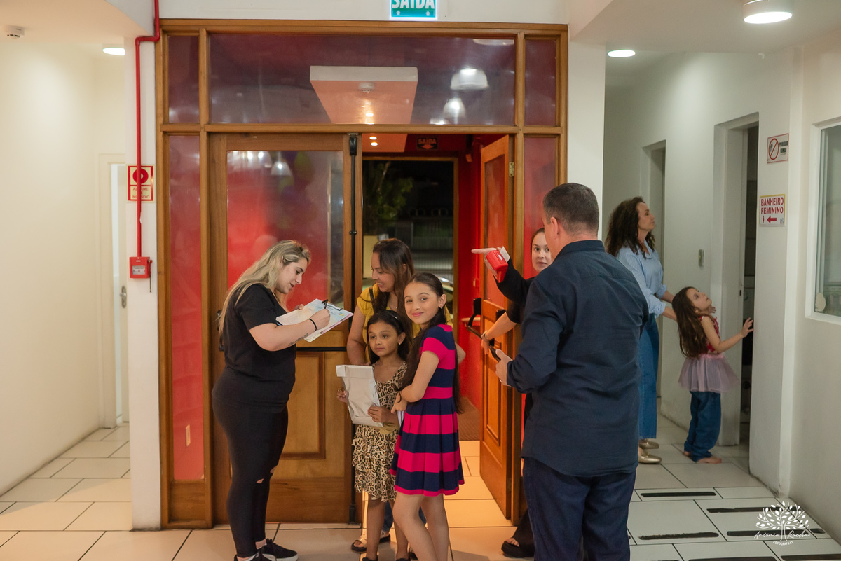 fotografia infantil - aniversário - infância - família - tobogã - salão Cliff Kids - festa personalizada - Stitch - Angel - tema de festa - carinho familiar - fotos espontâneas  - fotógrafo de infância - Antonio Rocha Fotografias - Pelotas