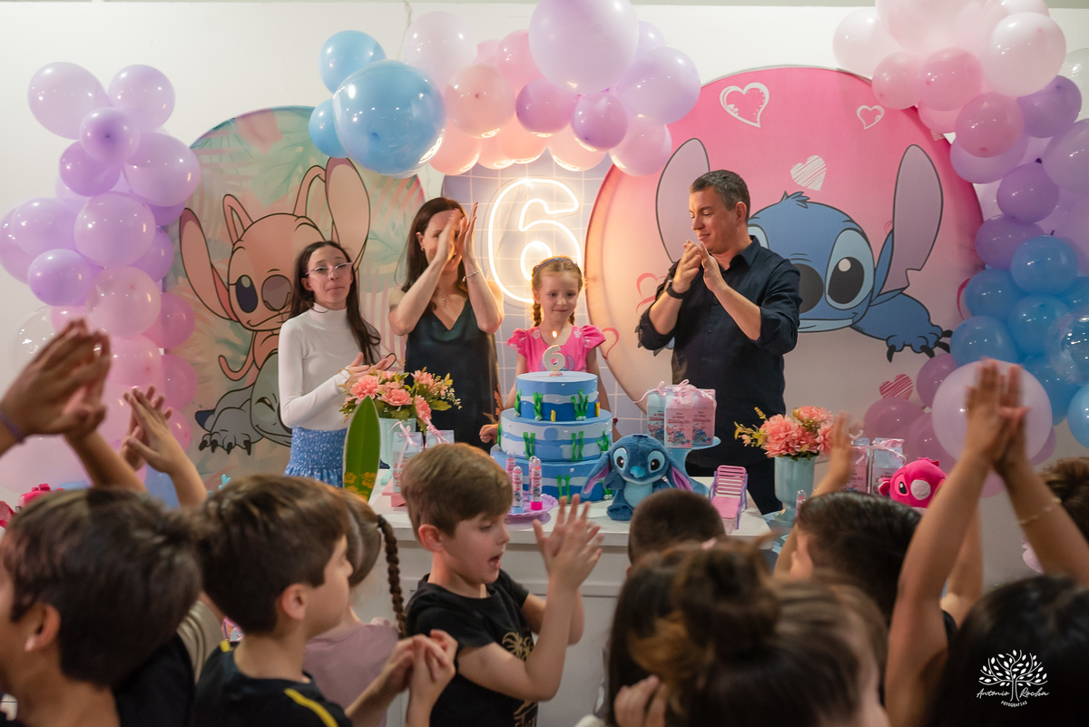 fotografia infantil - aniversário - infância - família - tobogã - salão Cliff Kids - festa personalizada - Stitch - Angel - tema de festa - carinho familiar - fotos espontâneas  - fotógrafo de infância - Antonio Rocha Fotografias - Pelotas