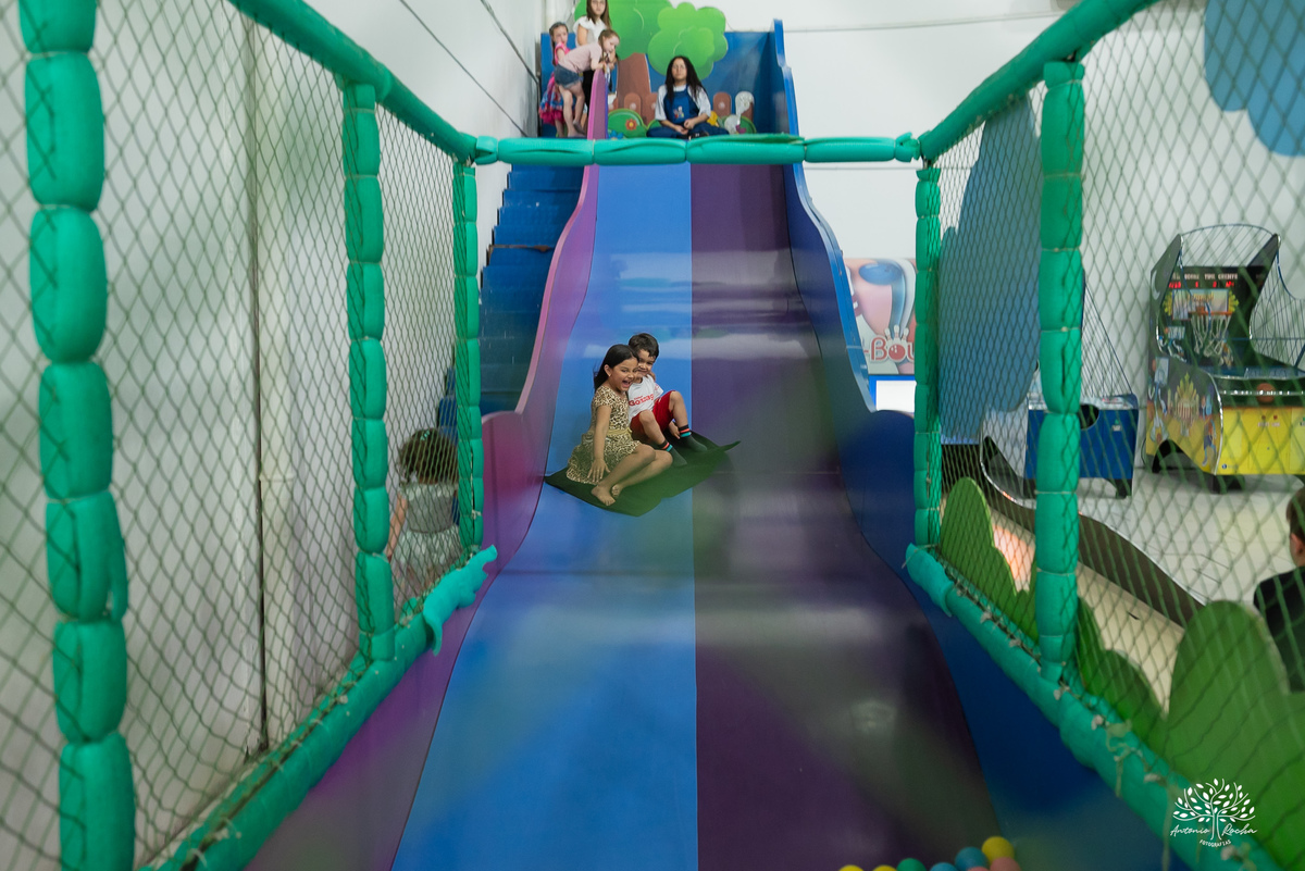 fotografia infantil - aniversário - infância - família - tobogã - salão Cliff Kids - festa personalizada - Stitch - Angel - tema de festa - carinho familiar - fotos espontâneas  - fotógrafo de infância - Antonio Rocha Fotografias - Pelotas