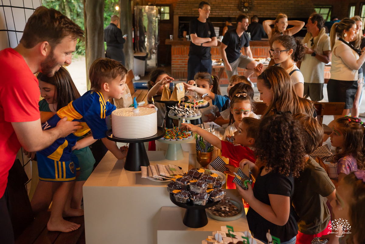 festa infantil - fotografia infantil - Arena Marini - futebol para crianças - fotografia de família - Pelotas - fotografia espontânea - herança visual - gincanas e brincadeiras - pula-pula - brinquedos infláveis - Antonio Rocha Fotografias - brigadeiro