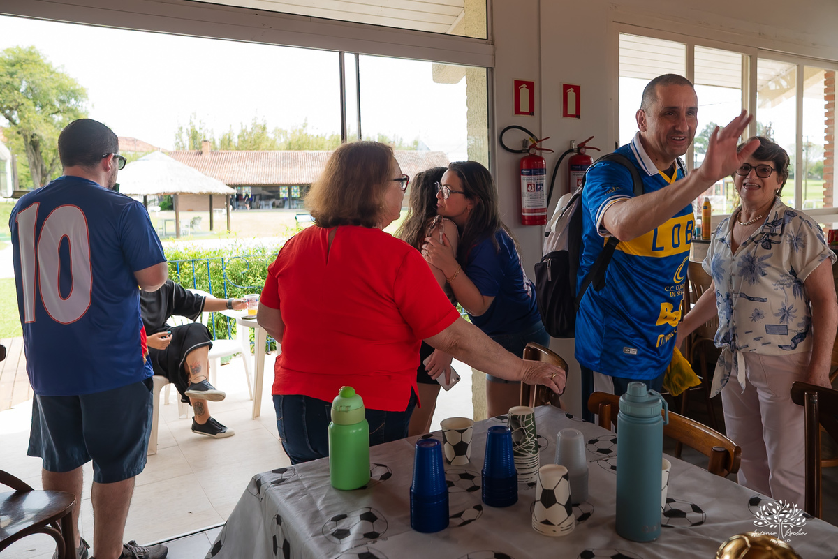 aniversário infantil - fotografia de aniversário – Pelotas - festa de 10 anos - futebol de sabão - futebol de campo - fotografia espontânea - fotógrafo Antonio Rocha - Renata Dalbann fotógrafa - festa ao ar livre - fotografia documental infantil - Dunas