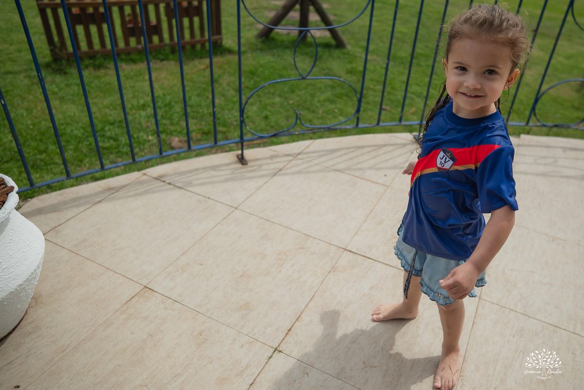 aniversário infantil - fotografia de aniversário – Pelotas - festa de 10 anos - futebol de sabão - futebol de campo - fotografia espontânea - fotógrafo Antonio Rocha - Renata Dalbann fotógrafa - festa ao ar livre - fotografia documental infantil - Dunas