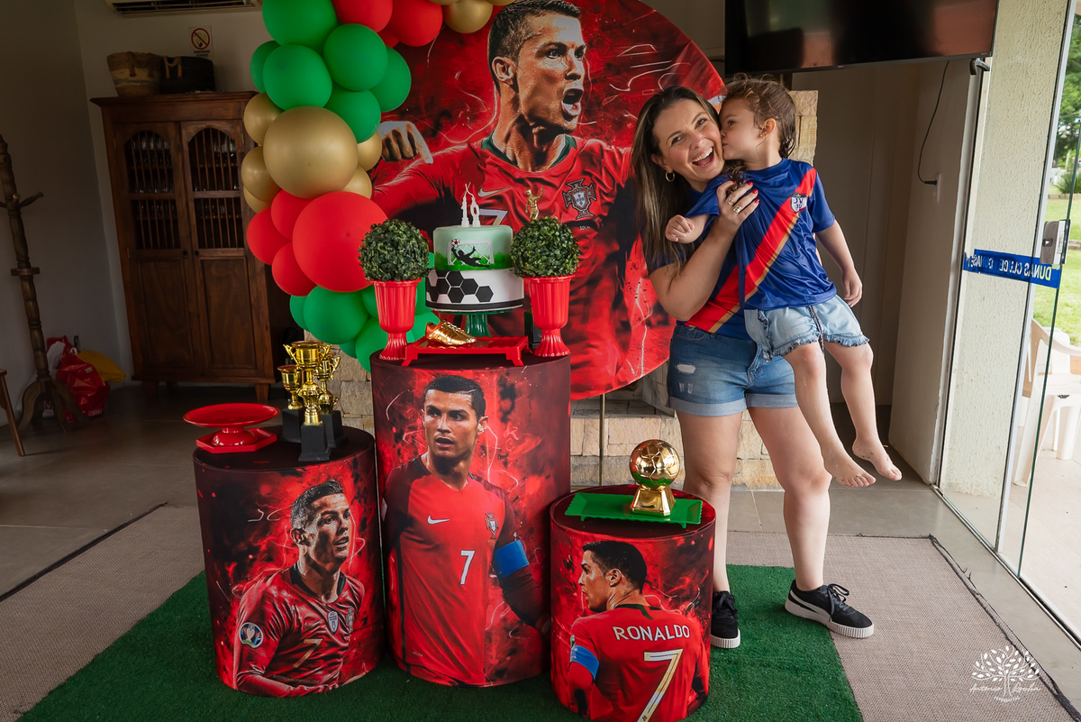 aniversário infantil - fotografia de aniversário – Pelotas - festa de 10 anos - futebol de sabão - futebol de campo - fotografia espontânea - fotógrafo Antonio Rocha - Renata Dalbann fotógrafa - festa ao ar livre - fotografia documental infantil - Dunas