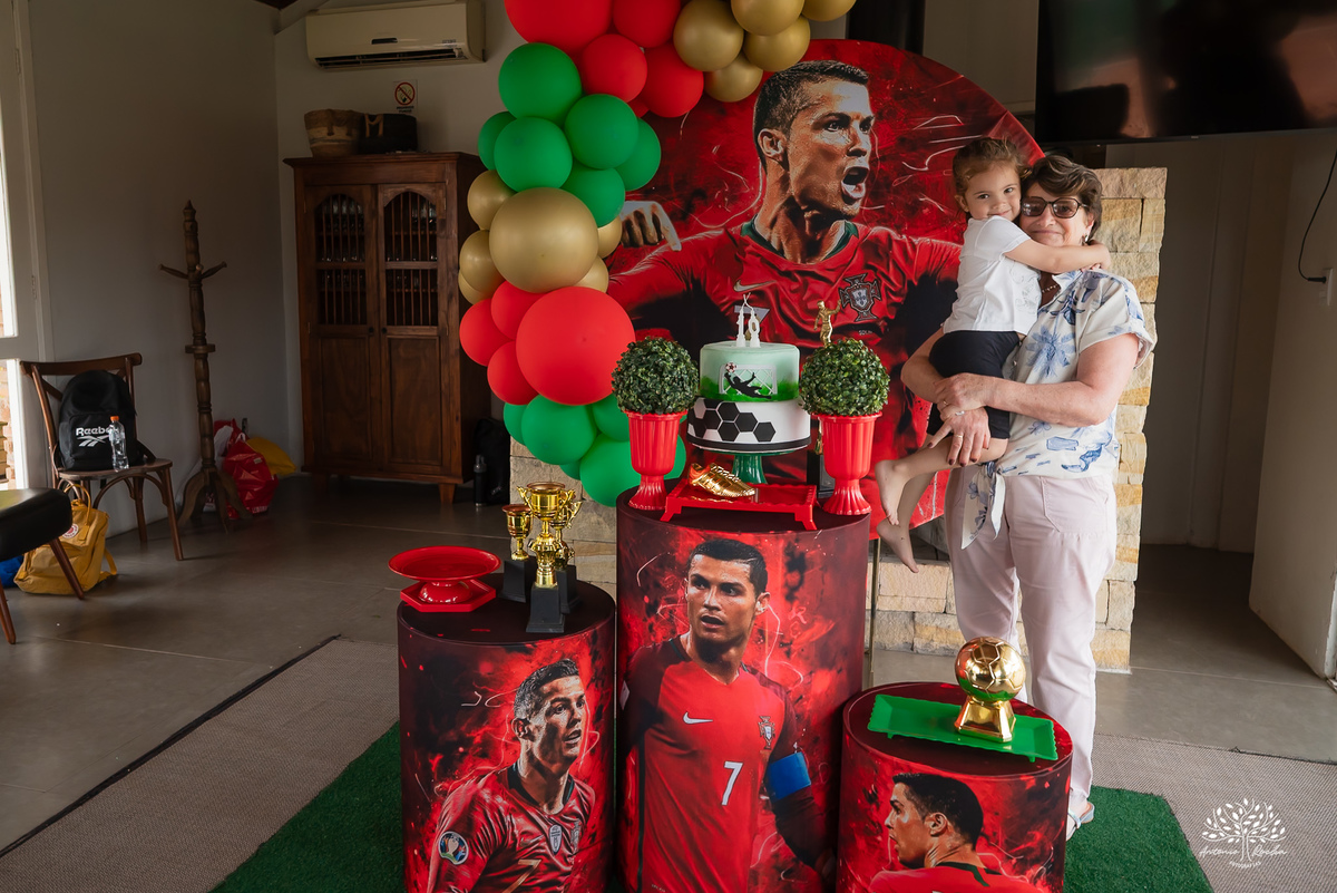 aniversário infantil - fotografia de aniversário – Pelotas - festa de 10 anos - futebol de sabão - futebol de campo - fotografia espontânea - fotógrafo Antonio Rocha - Renata Dalbann fotógrafa - festa ao ar livre - fotografia documental infantil - Dunas