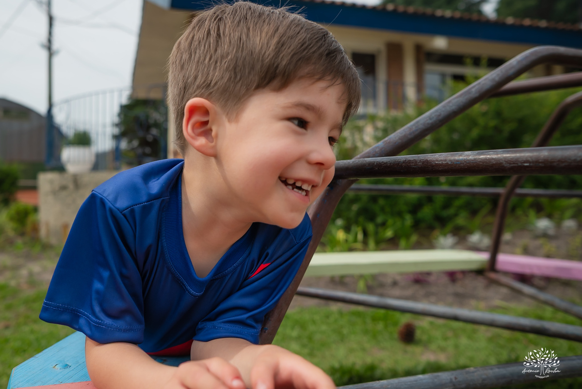 aniversário infantil - fotografia de aniversário – Pelotas - festa de 10 anos - futebol de sabão - futebol de campo - fotografia espontânea - fotógrafo Antonio Rocha - Renata Dalbann fotógrafa - festa ao ar livre - fotografia documental infantil - Dunas