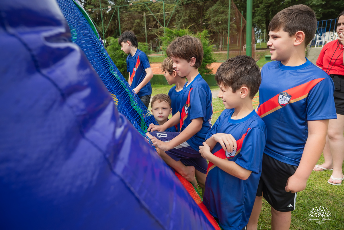 aniversário infantil - fotografia de aniversário – Pelotas - festa de 10 anos - futebol de sabão - futebol de campo - fotografia espontânea - fotógrafo Antonio Rocha - Renata Dalbann fotógrafa - festa ao ar livre - fotografia documental infantil - Dunas