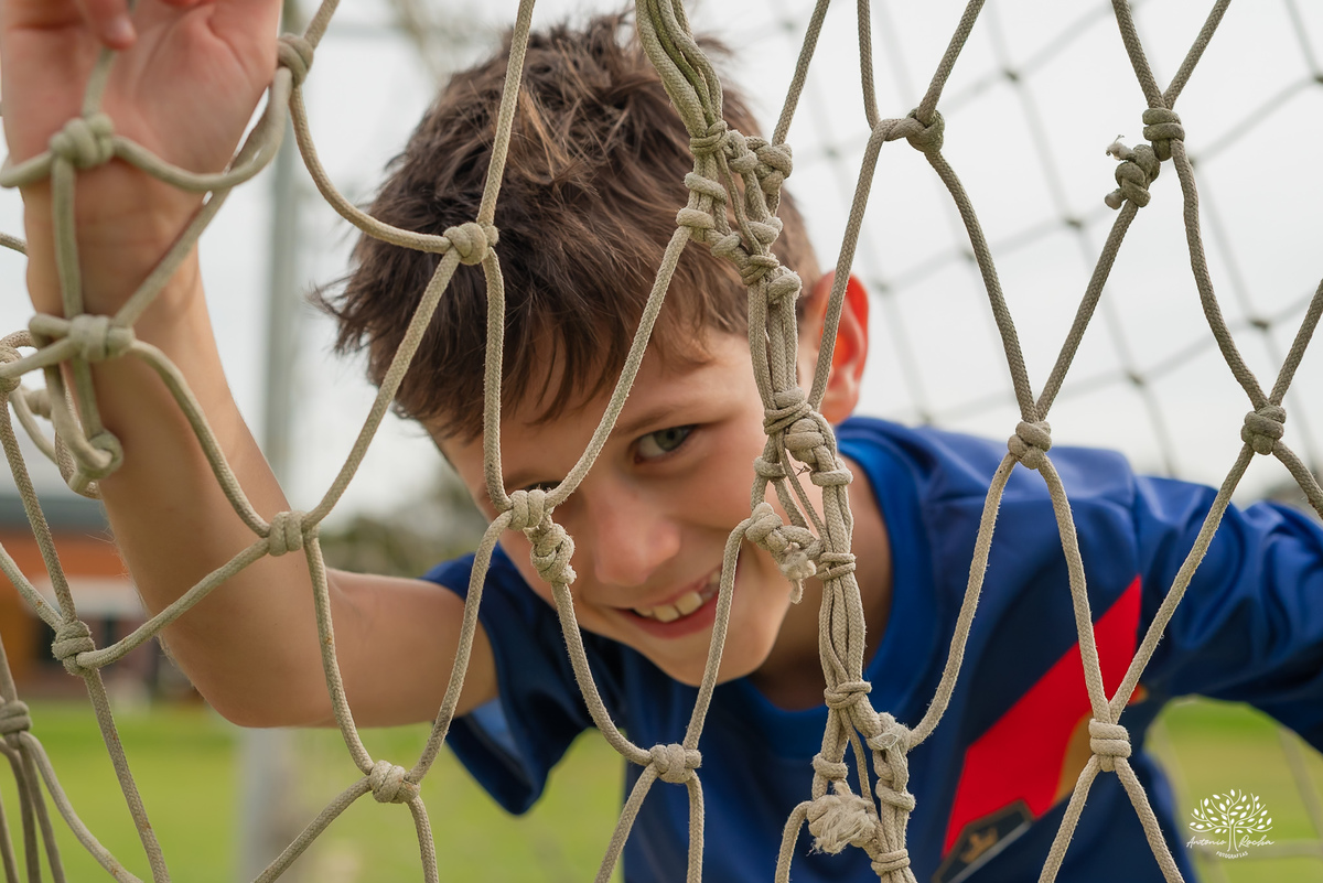 aniversário infantil - fotografia de aniversário – Pelotas - festa de 10 anos - futebol de sabão - futebol de campo - fotografia espontânea - fotógrafo Antonio Rocha - Renata Dalbann fotógrafa - festa ao ar livre - fotografia documental infantil - Dunas
