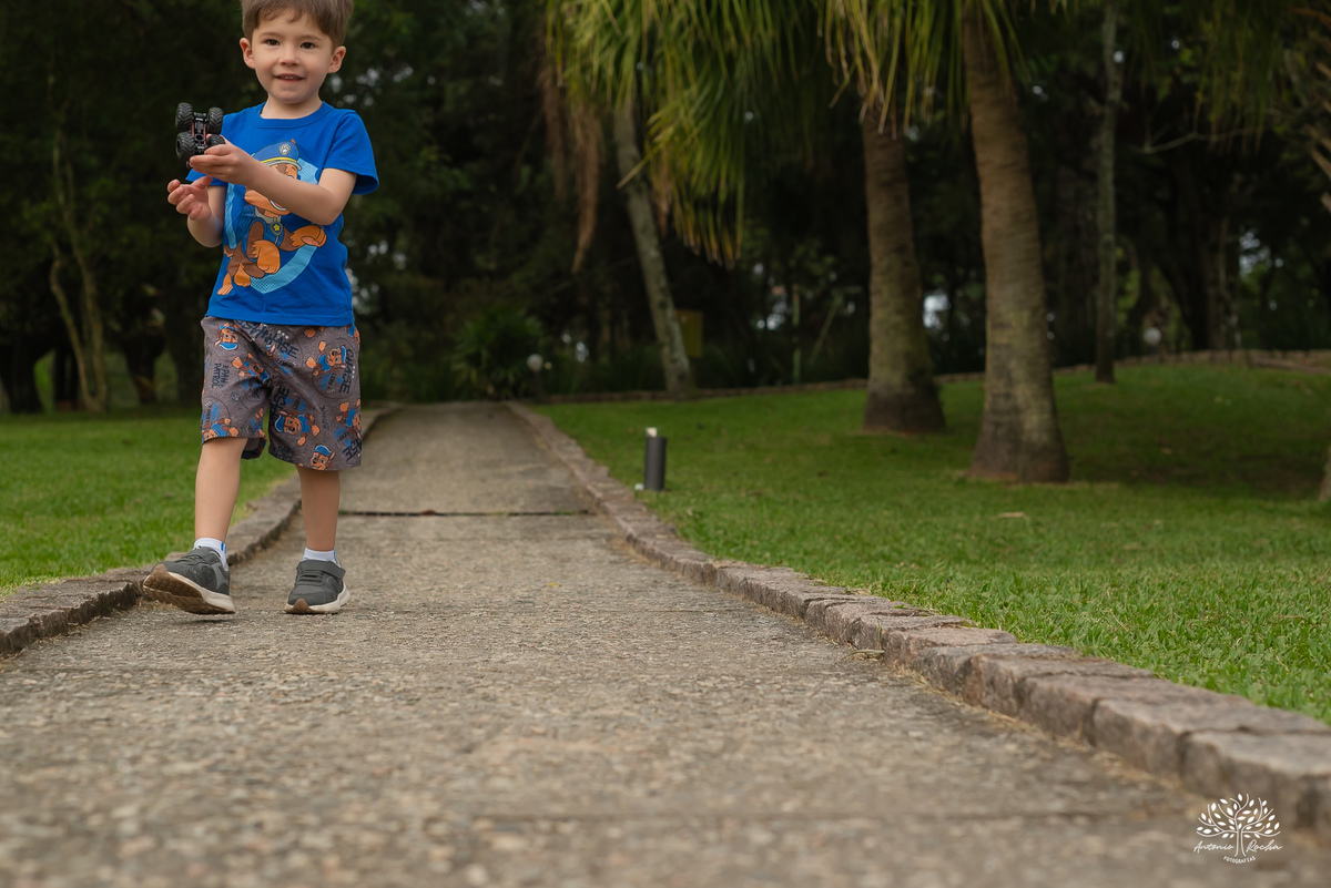 aniversário infantil - fotografia de aniversário – Pelotas - festa de 10 anos - futebol de sabão - futebol de campo - fotografia espontânea - fotógrafo Antonio Rocha - Renata Dalbann fotógrafa - festa ao ar livre - fotografia documental infantil - Dunas