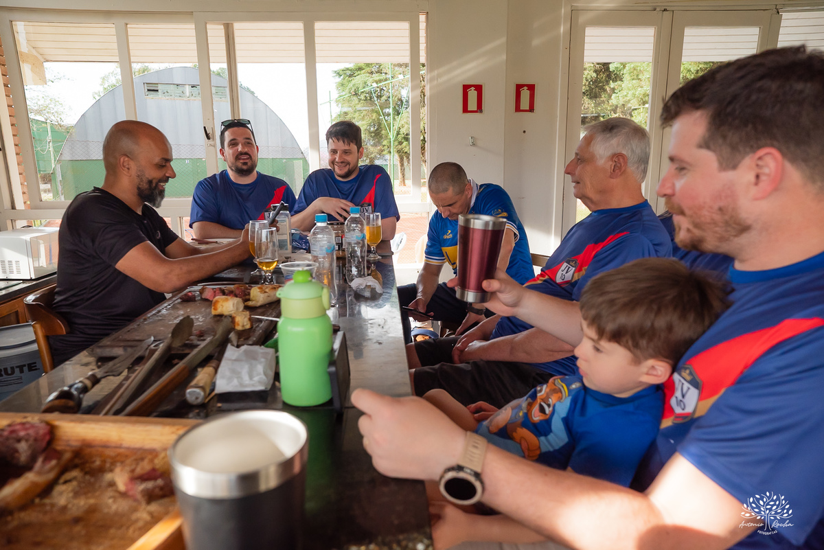 aniversário infantil - fotografia de aniversário – Pelotas - festa de 10 anos - futebol de sabão - futebol de campo - fotografia espontânea - fotógrafo Antonio Rocha - Renata Dalbann fotógrafa - festa ao ar livre - fotografia documental infantil - Dunas