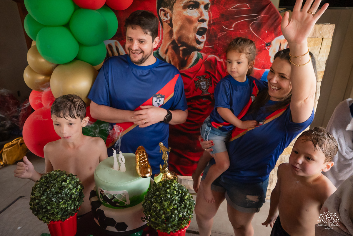 aniversário infantil - fotografia de aniversário – Pelotas - festa de 10 anos - futebol de sabão - futebol de campo - fotografia espontânea - fotógrafo Antonio Rocha - Renata Dalbann fotógrafa - festa ao ar livre - fotografia documental infantil - Dunas