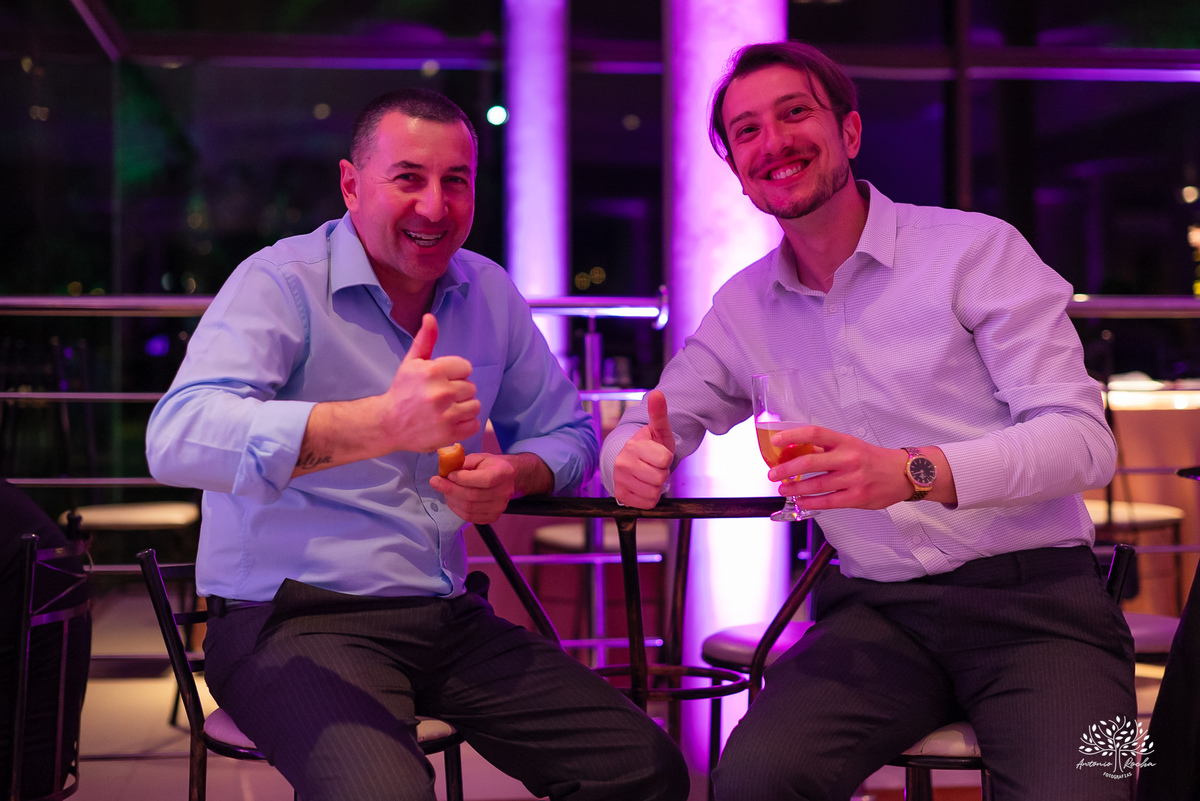 fotografia de debutante - festa de 15 anos - grande noite da Rafa - San Sebastian - making of - ensaio pré-festa - debutante - valsa - parabéns - família - amigos - dança da cordinha - emoção - celebração - lembranças especiais - Antonio Rocha Fotografias