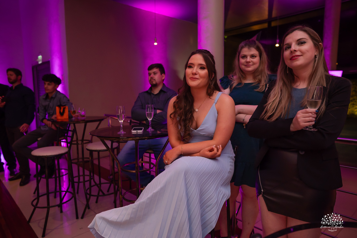 fotografia de debutante - festa de 15 anos - grande noite da Rafa - San Sebastian - making of - ensaio pré-festa - debutante - valsa - parabéns - família - amigos - dança da cordinha - emoção - celebração - lembranças especiais - Antonio Rocha Fotografias