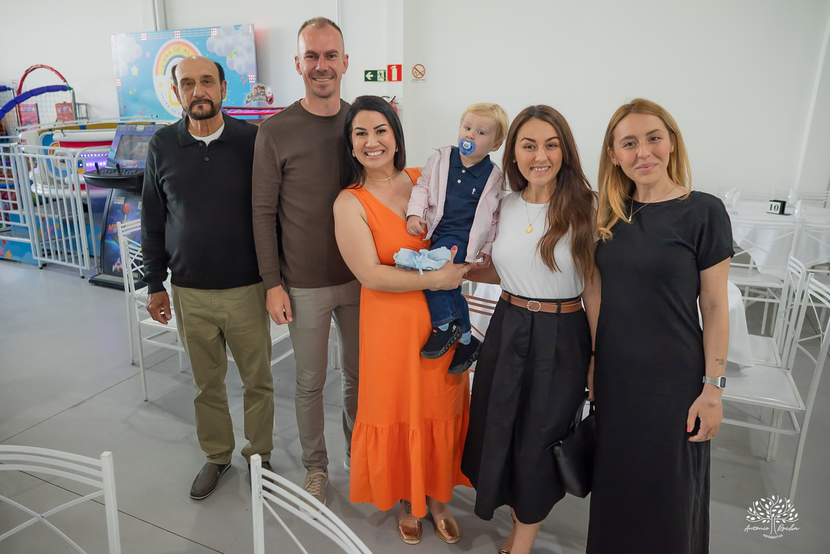 aniversario infantil - fotografia infantil - fotografo de criancas - casa de alice - bolinha de sabao - animacao infantil - parabens emocionante - abelinha - fotografias espontaneas - antonio rocha fotografias - Estevan 2 anos - cacau fest chocolates