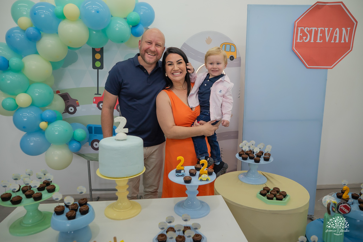 aniversario infantil - fotografia infantil - fotografo de criancas - casa de alice - bolinha de sabao - animacao infantil - parabens emocionante - abelinha - fotografias espontaneas - antonio rocha fotografias - Estevan 2 anos - cacau fest chocolates