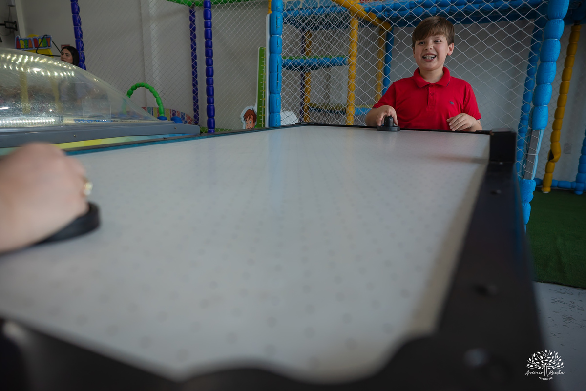 aniversario infantil - fotografia infantil - fotografo de criancas - casa de alice - bolinha de sabao - animacao infantil - parabens emocionante - abelinha - fotografias espontaneas - antonio rocha fotografias - Estevan 2 anos - cacau fest chocolates