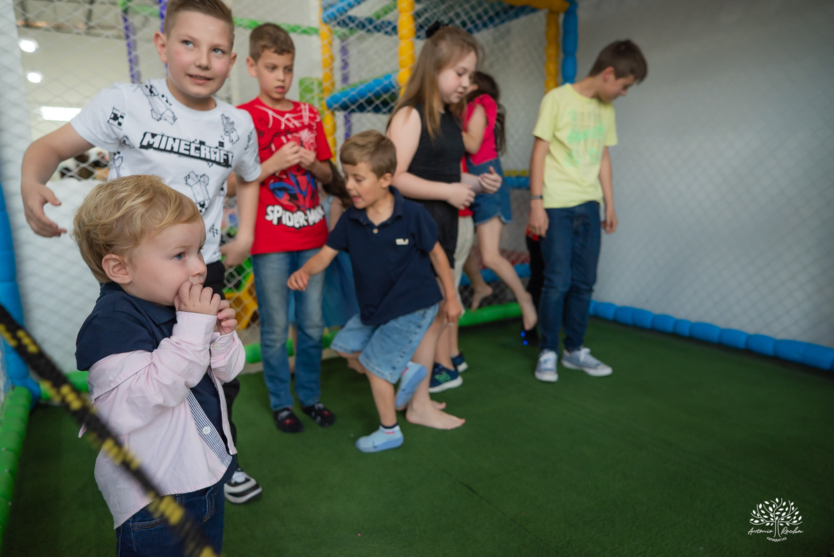 aniversario infantil - fotografia infantil - fotografo de criancas - casa de alice - bolinha de sabao - animacao infantil - parabens emocionante - abelinha - fotografias espontaneas - antonio rocha fotografias - Estevan 2 anos - cacau fest chocolates