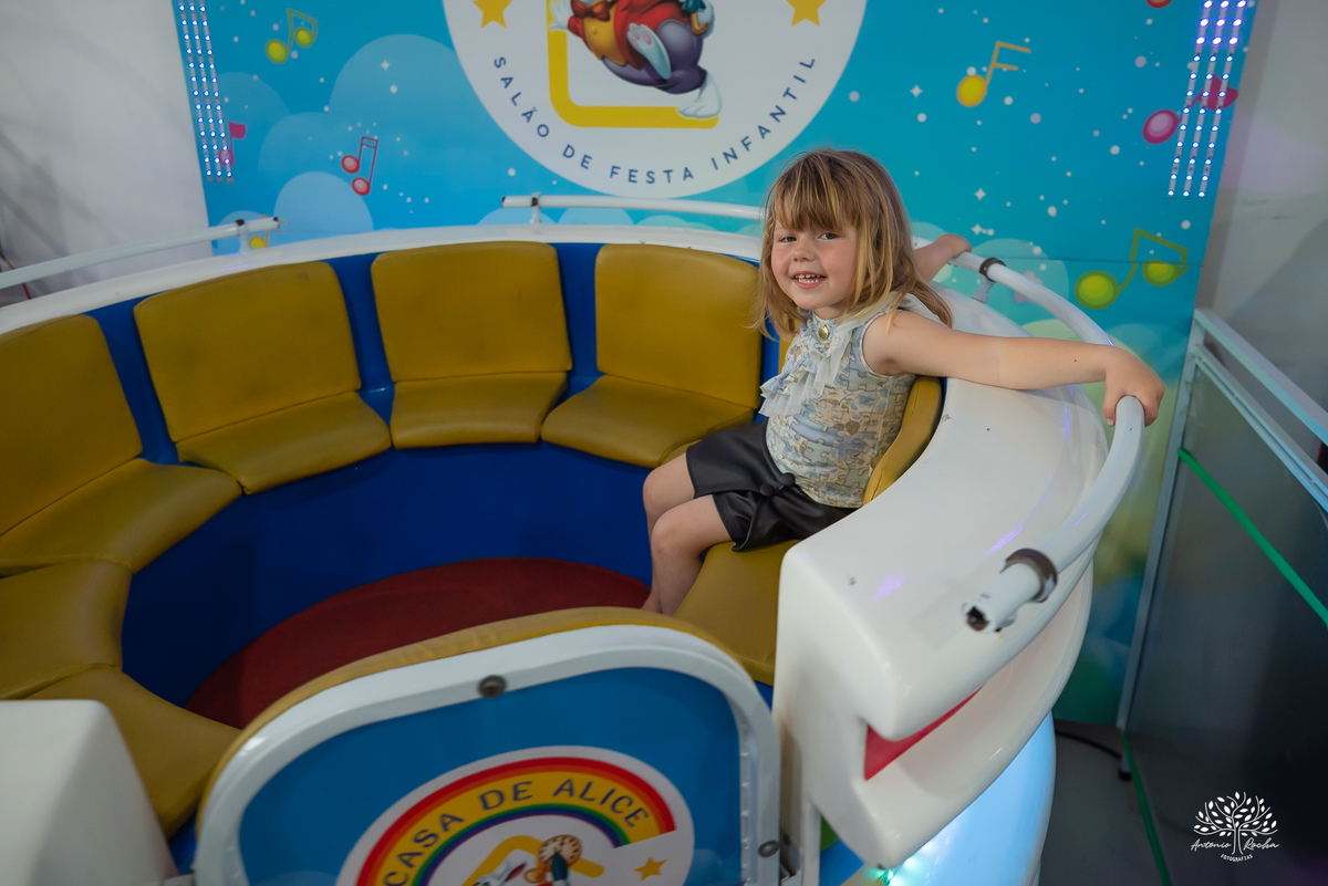 aniversario infantil - fotografia infantil - fotografo de criancas - casa de alice - bolinha de sabao - animacao infantil - parabens emocionante - abelinha - fotografias espontaneas - antonio rocha fotografias - Estevan 2 anos - cacau fest chocolates