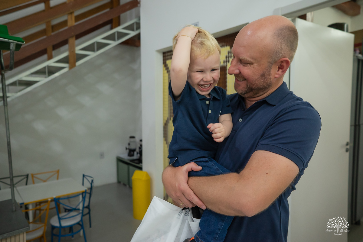 aniversario infantil - fotografia infantil - fotografo de criancas - casa de alice - bolinha de sabao - animacao infantil - parabens emocionante - abelinha - fotografias espontaneas - antonio rocha fotografias - Estevan 2 anos - cacau fest chocolates