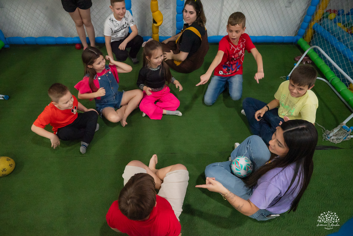 aniversario infantil - fotografia infantil - fotografo de criancas - casa de alice - bolinha de sabao - animacao infantil - parabens emocionante - abelinha - fotografias espontaneas - antonio rocha fotografias - Estevan 2 anos - cacau fest chocolates