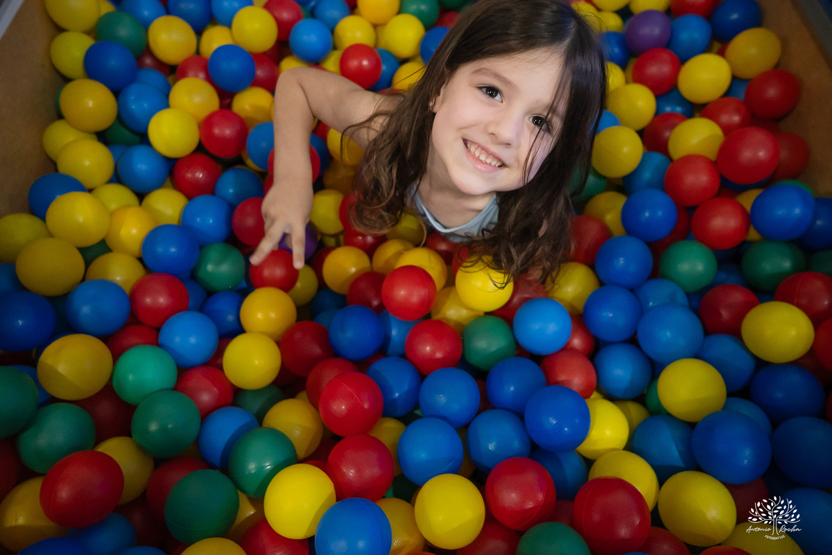 aniversario infantil - fotografia infantil - fotografo de criancas - casa de alice - bolinha de sabao - animacao infantil - parabens emocionante - abelinha - fotografias espontaneas - antonio rocha fotografias - Estevan 2 anos - cacau fest chocolates