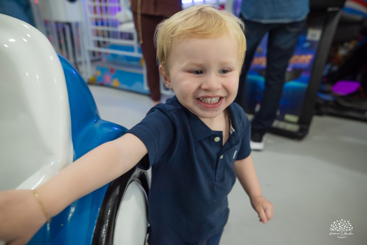 aniversario infantil - fotografia infantil - fotografo de criancas - casa de alice - bolinha de sabao - animacao infantil - parabens emocionante - abelinha - fotografias espontaneas - antonio rocha fotografias - Estevan 2 anos - cacau fest chocolates