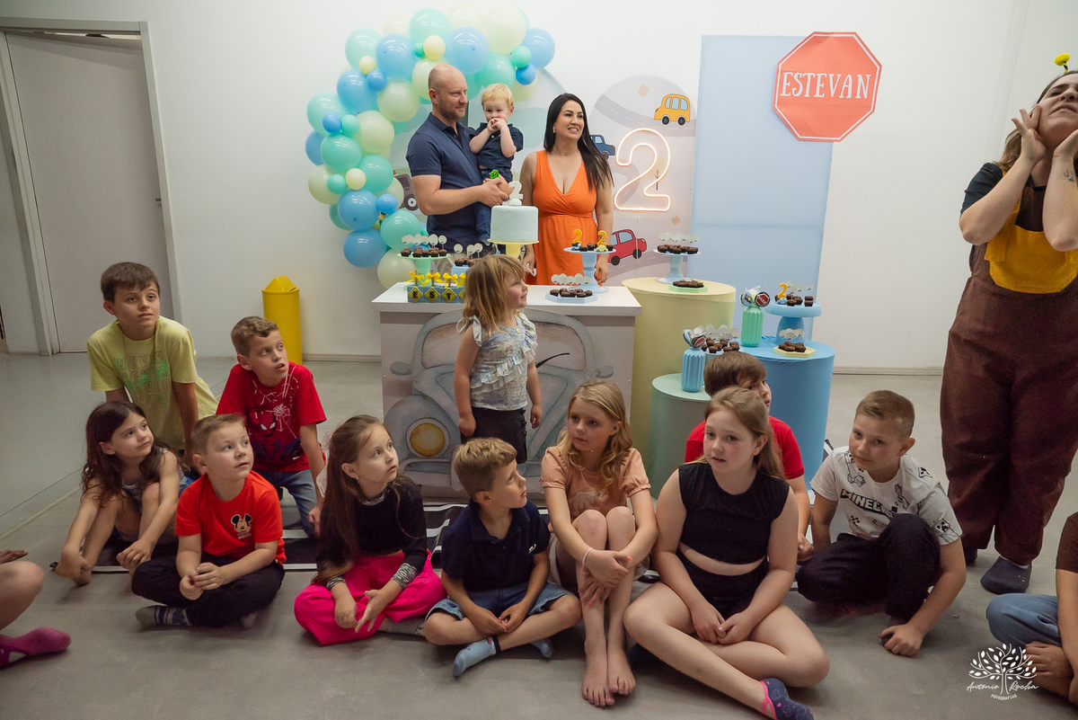 aniversario infantil - fotografia infantil - fotografo de criancas - casa de alice - bolinha de sabao - animacao infantil - parabens emocionante - abelinha - fotografias espontaneas - antonio rocha fotografias - Estevan 2 anos - cacau fest chocolates