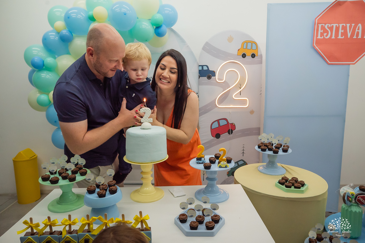 aniversario infantil - fotografia infantil - fotografo de criancas - casa de alice - bolinha de sabao - animacao infantil - parabens emocionante - abelinha - fotografias espontaneas - antonio rocha fotografias - Estevan 2 anos - cacau fest chocolates