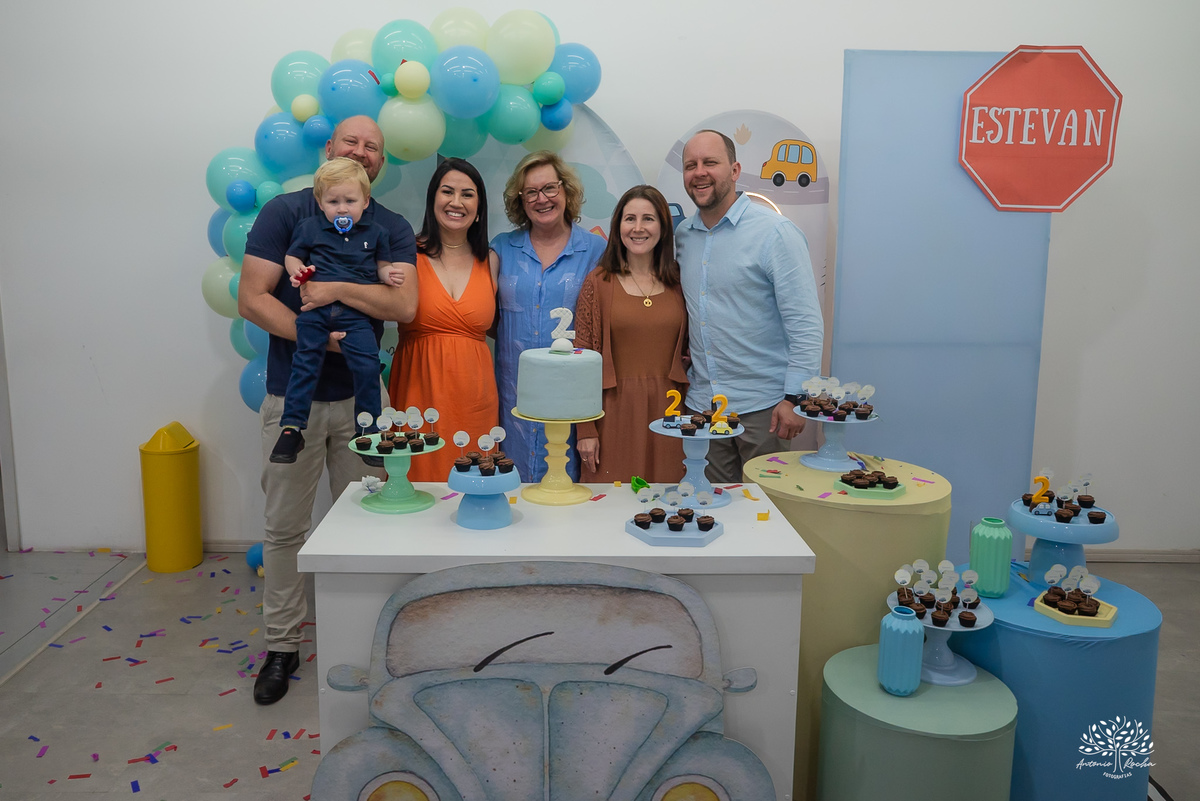 aniversario infantil - fotografia infantil - fotografo de criancas - casa de alice - bolinha de sabao - animacao infantil - parabens emocionante - abelinha - fotografias espontaneas - antonio rocha fotografias - Estevan 2 anos - cacau fest chocolates