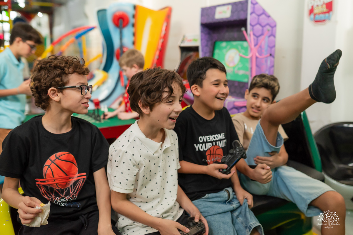 aniversario infantil - festa 10 anos - fotografia profissional - fotografia de aniversarios - fotografo pelotas - fotografo de familia - ensaio infantil - basquete - fotografia documental – loly pop - fotografia espontanea - antonio rocha fotografias