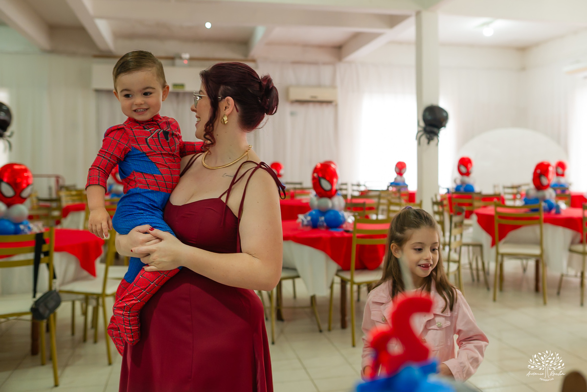 fotografia infantil - festa infantil - aniversário de 2 anos - fotógrafo de família - super-herói - homem-aranha - infância feliz – Camaquã - heranças visuais - fotógrafo de festa infantil - Antonio Rocha Fotografias – Pelotas – Sonho de Criança - irmão