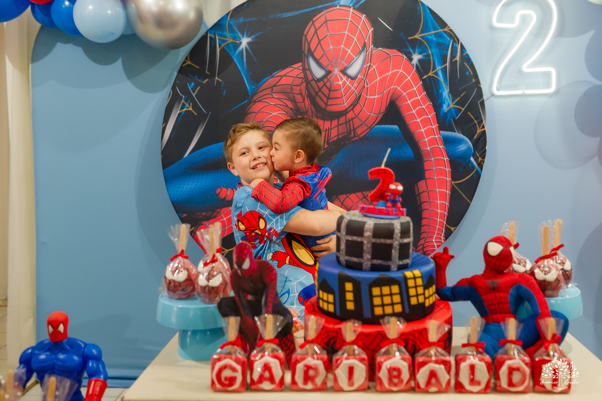 fotografia infantil - festa infantil - aniversário de 2 anos - fotógrafo de família - super-herói - homem-aranha - infância feliz – Camaquã - heranças visuais - fotógrafo de festa infantil - Antonio Rocha Fotografias – Pelotas – Sonho de Criança - irmão