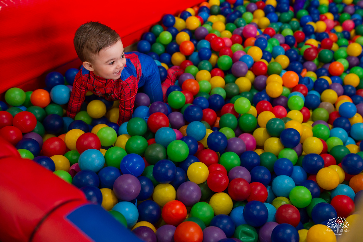 fotografia infantil - festa infantil - aniversário de 2 anos - fotógrafo de família - super-herói - homem-aranha - infância feliz – Camaquã - heranças visuais - fotógrafo de festa infantil - Antonio Rocha Fotografias – Pelotas – Sonho de Criança - irmão