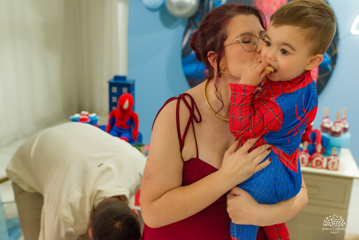 fotografia infantil - festa infantil - aniversário de 2 anos - fotógrafo de família - super-herói - homem-aranha - infância feliz – Camaquã - heranças visuais - fotógrafo de festa infantil - Antonio Rocha Fotografias – Pelotas – Sonho de Criança - irmão