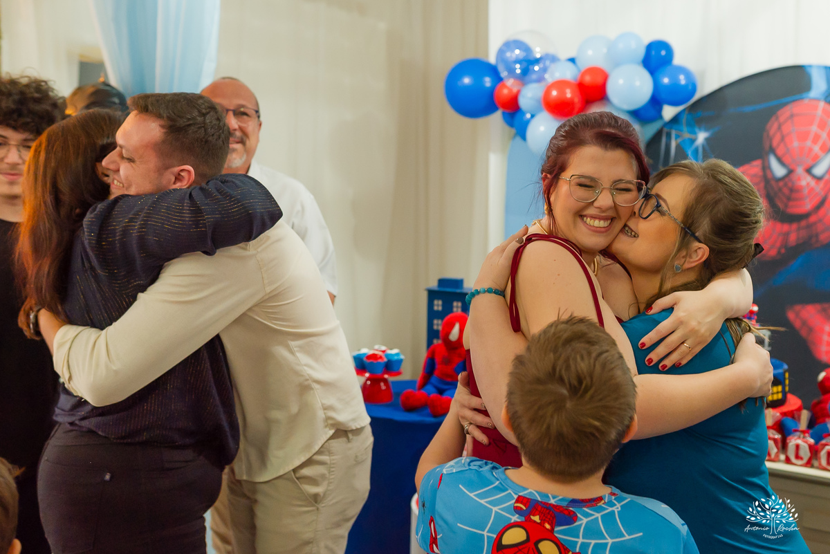 fotografia infantil - festa infantil - aniversário de 2 anos - fotógrafo de família - super-herói - homem-aranha - infância feliz – Camaquã - heranças visuais - fotógrafo de festa infantil - Antonio Rocha Fotografias – Pelotas – Sonho de Criança - irmão