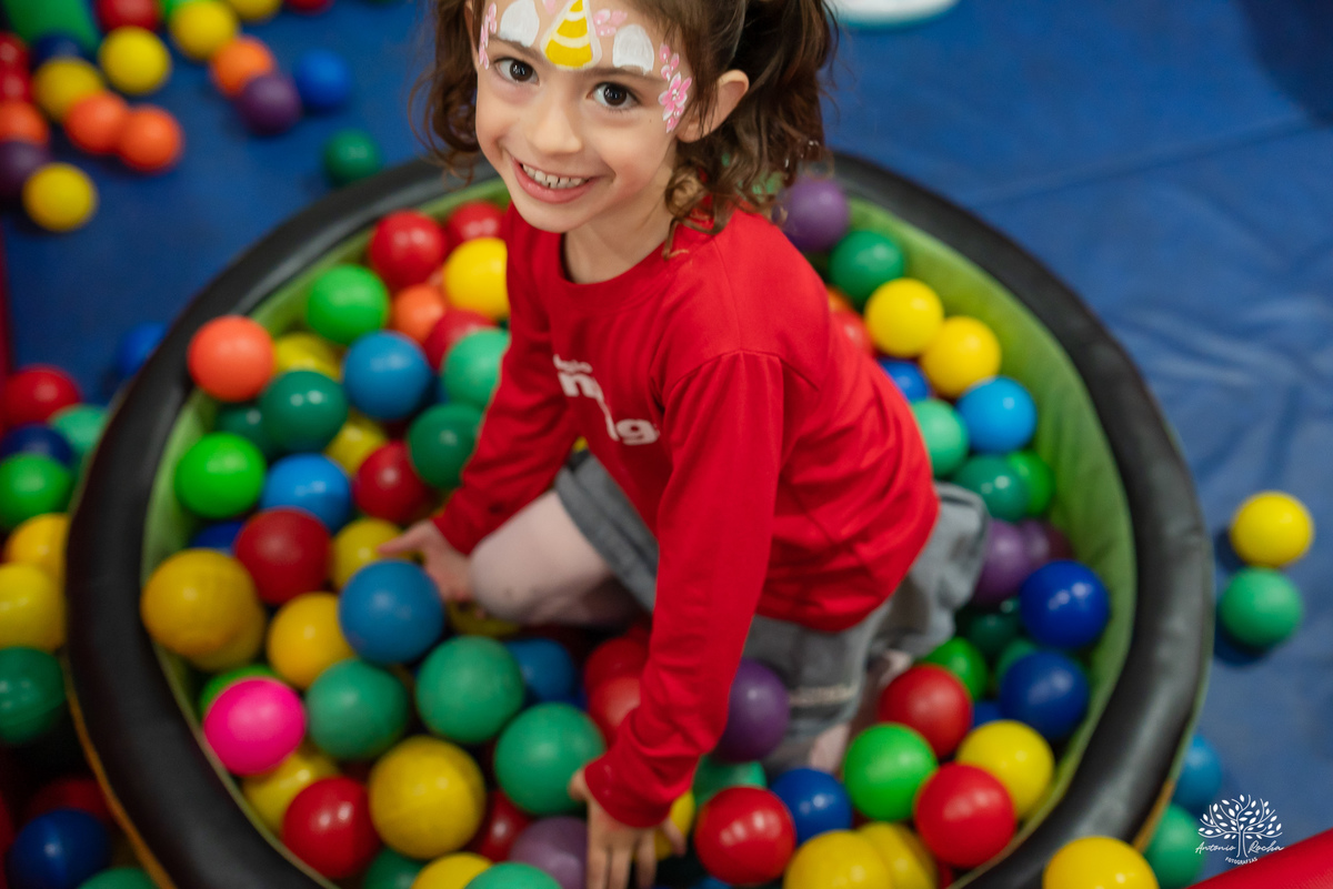aniversário infantil - fotografia de aniversário - fotógrafo infantil - festa de criança - momentos espontâneos - memórias de infância - fotografia de família - fotografia documental e de eventos - salão Arte e Riso - Pelotas- Antonio Rocha Fotografias