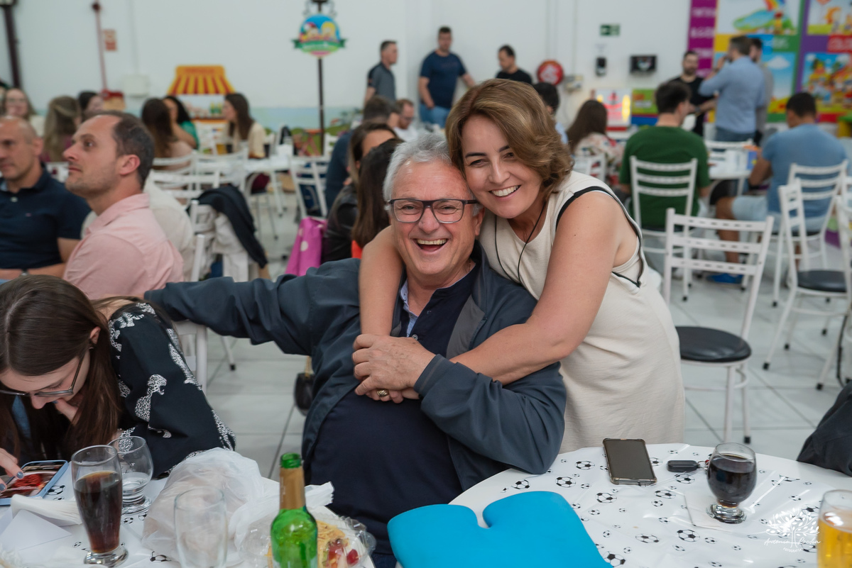 aniversário infantil - fotografia de aniversário - fotógrafo infantil - festa de criança - momentos espontâneos - memórias de infância - fotografia de família - fotografia documental e de eventos - salão Arte e Riso - Pelotas- Antonio Rocha Fotografias