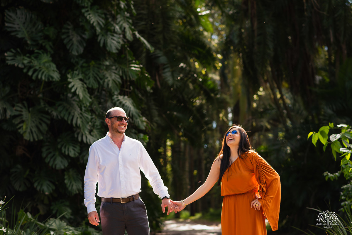 ensaio pré wedding - fotografia de casal - pré casamento Pelotas - Charqueada Santa Rita - Pousada Santa Rita - fotos românticas - pôr do sol - fotógrafo Antonio Rocha - ensaio Maria e Rodrigo - casal do Uruguay - amor - Pelotas RS - fotógrafo casamento